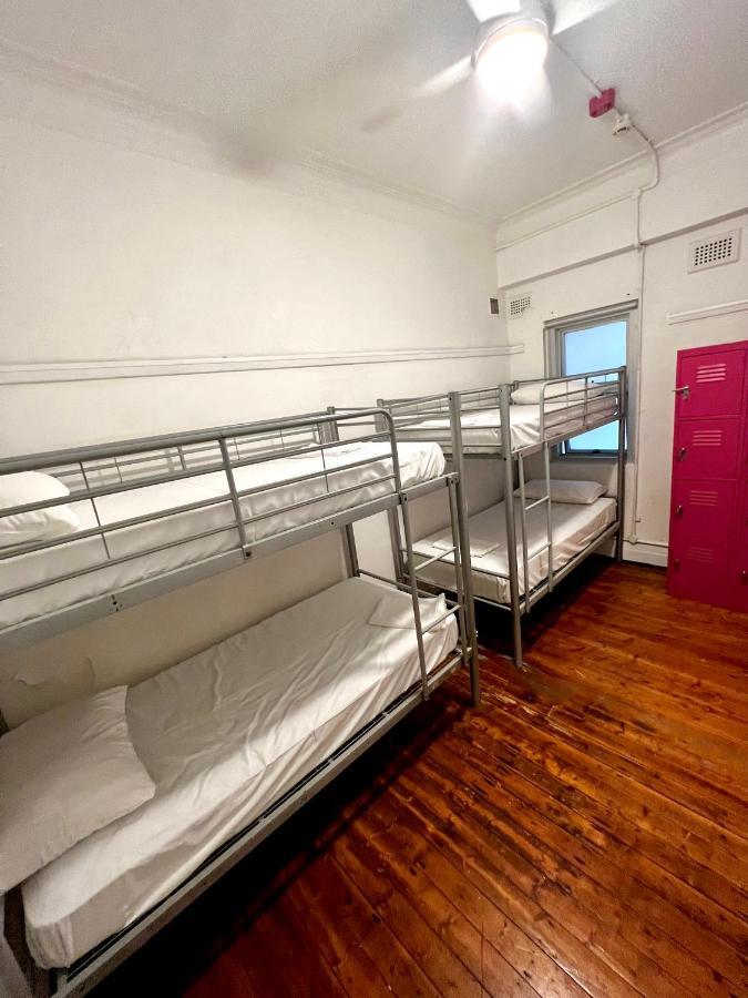 The Downing Hostel Sydney Bagian luar foto