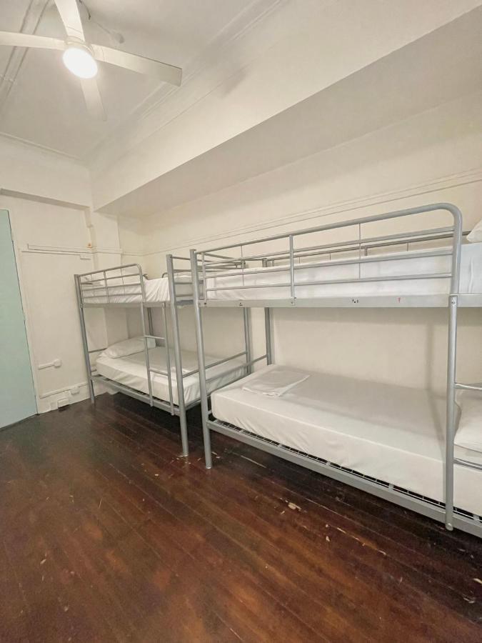 The Downing Hostel Sydney Bagian luar foto