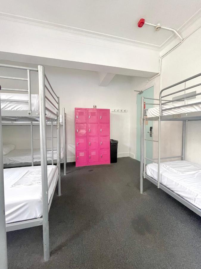 The Downing Hostel Sydney Bagian luar foto